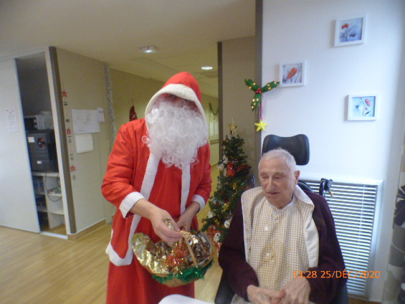 Repas de Noel du vendredi 25 Décembre( Suite)