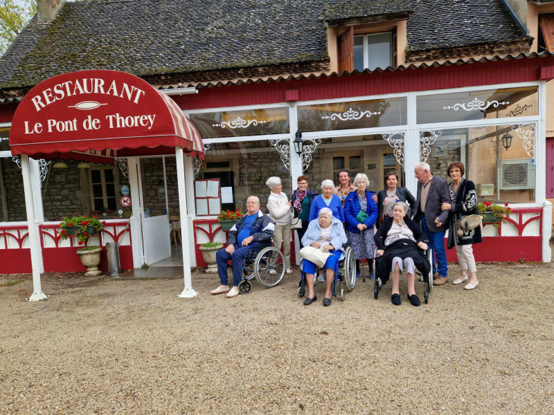 Sortie au restaurant pour les résidents du PASA