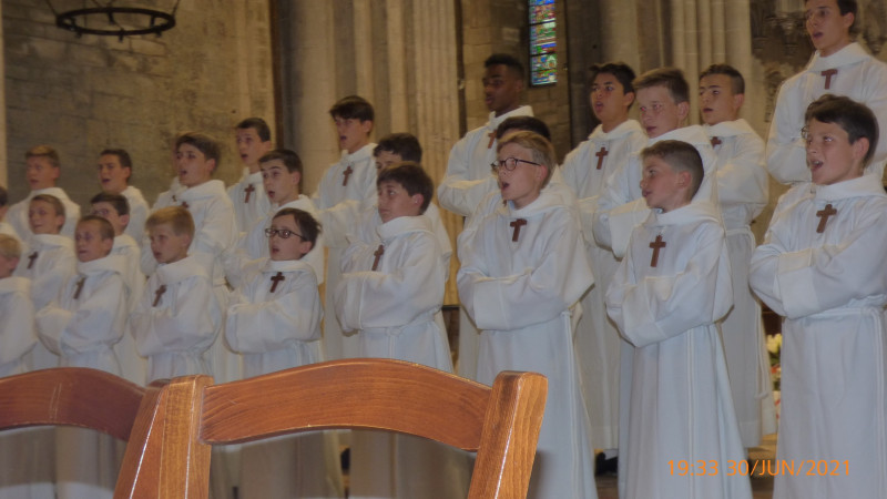 Concert des petits chanteurs a la Croix de  Bois, cathédrale St Vincent