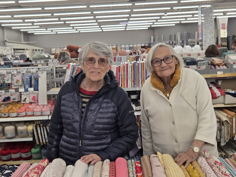 Quand les résidents deviennent créateurs dès le choix du tissu