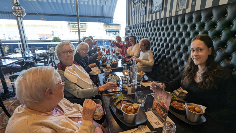 Sortie au restaurant et Cinéma