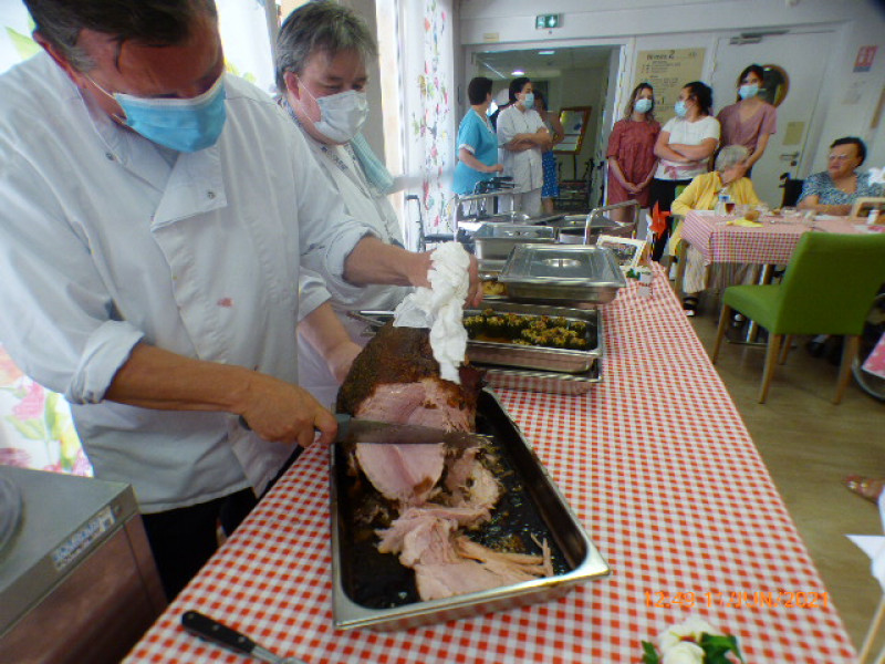 Repas Guinguette a Notre Dame de Marloux(suite)