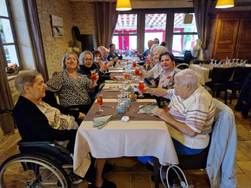 Sortie au restaurant pour les résidents du PASA