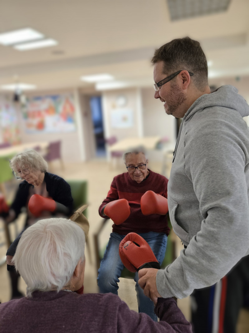 Cours de boxe : une initiation pleine d’énergie et de convivialité