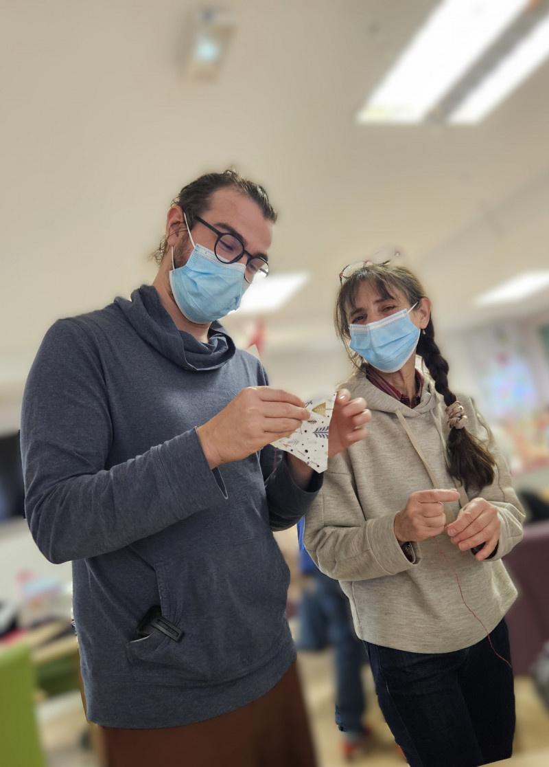 Atelier Couture : des décorations de Noël créées avec passion