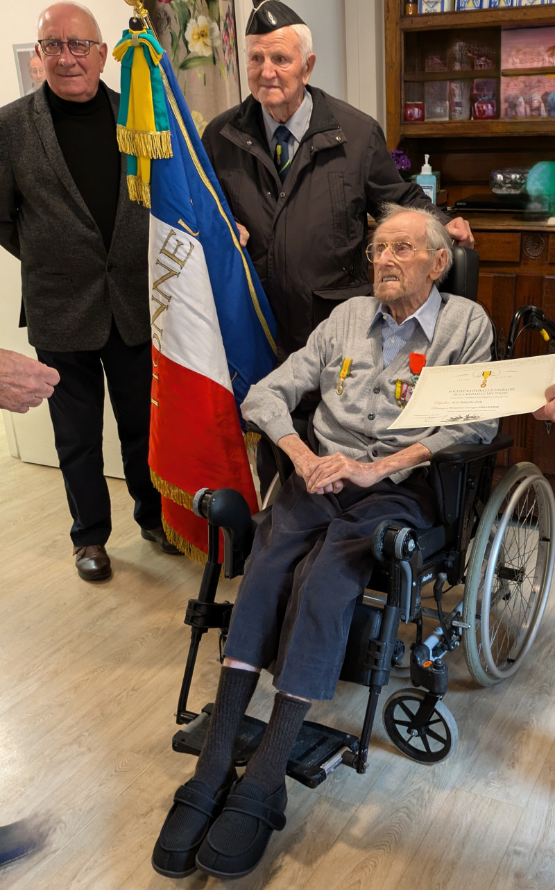 Remise de la Médaille d'Or pour Mr P.
